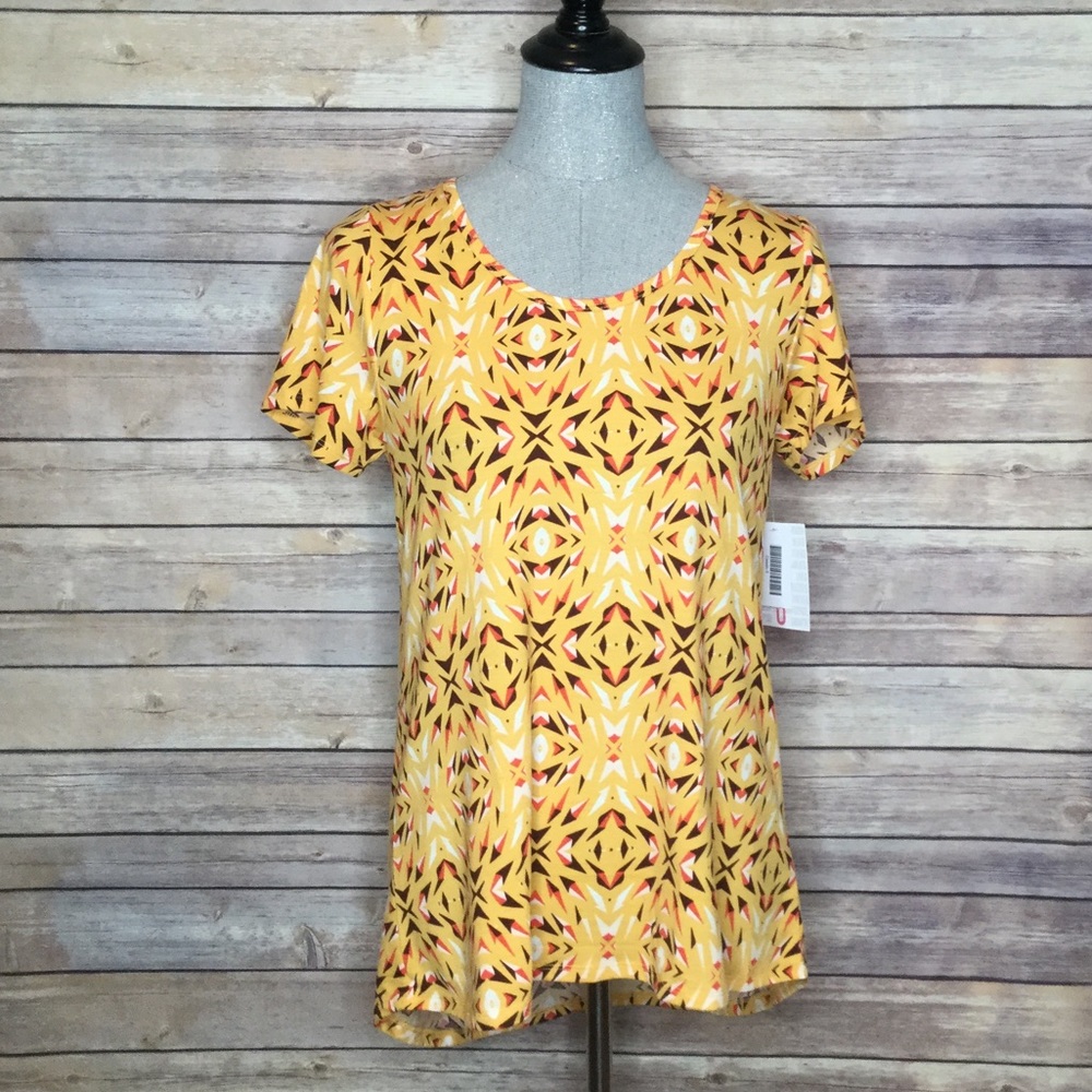 BNWT LuLaRoe Classic T